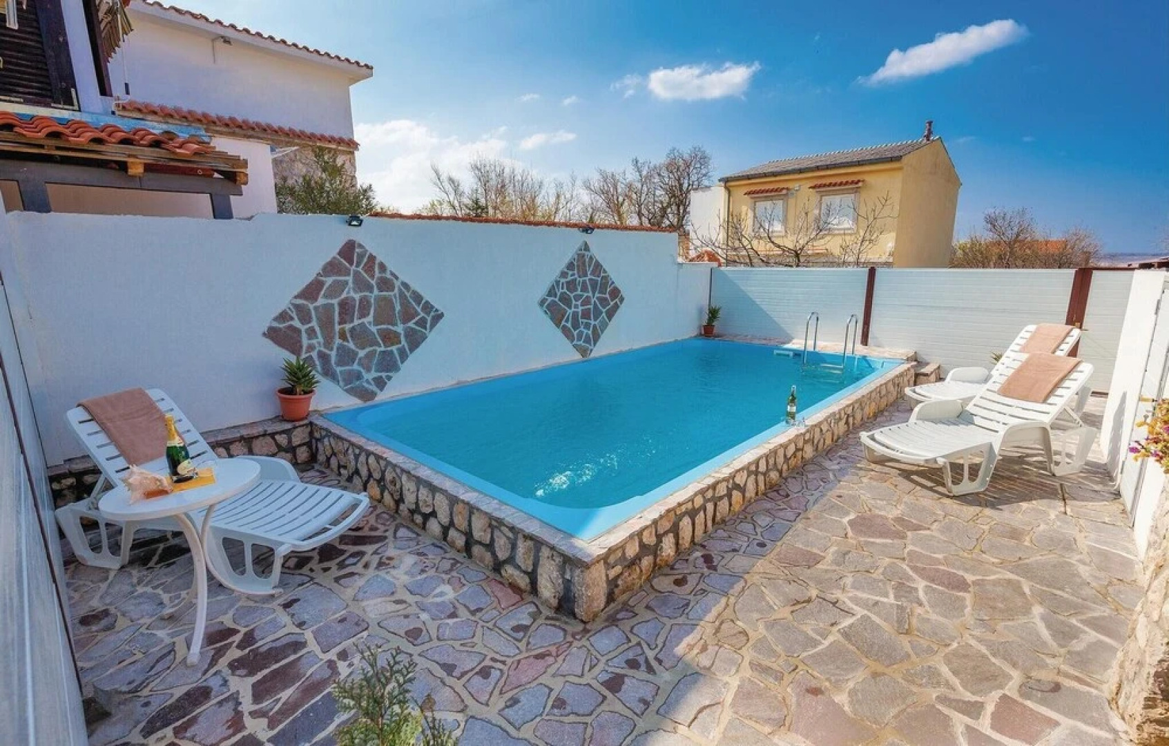 Stunning Home in Jadranovo With Wifi and 5 Bedrooms