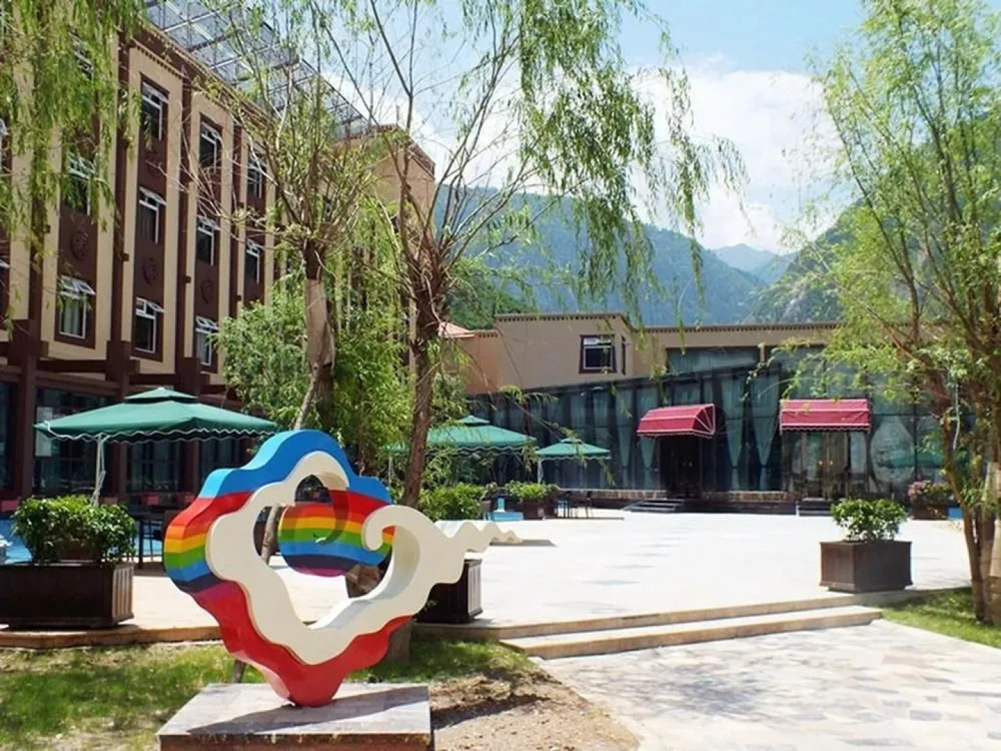 Sanroyal International Hotel