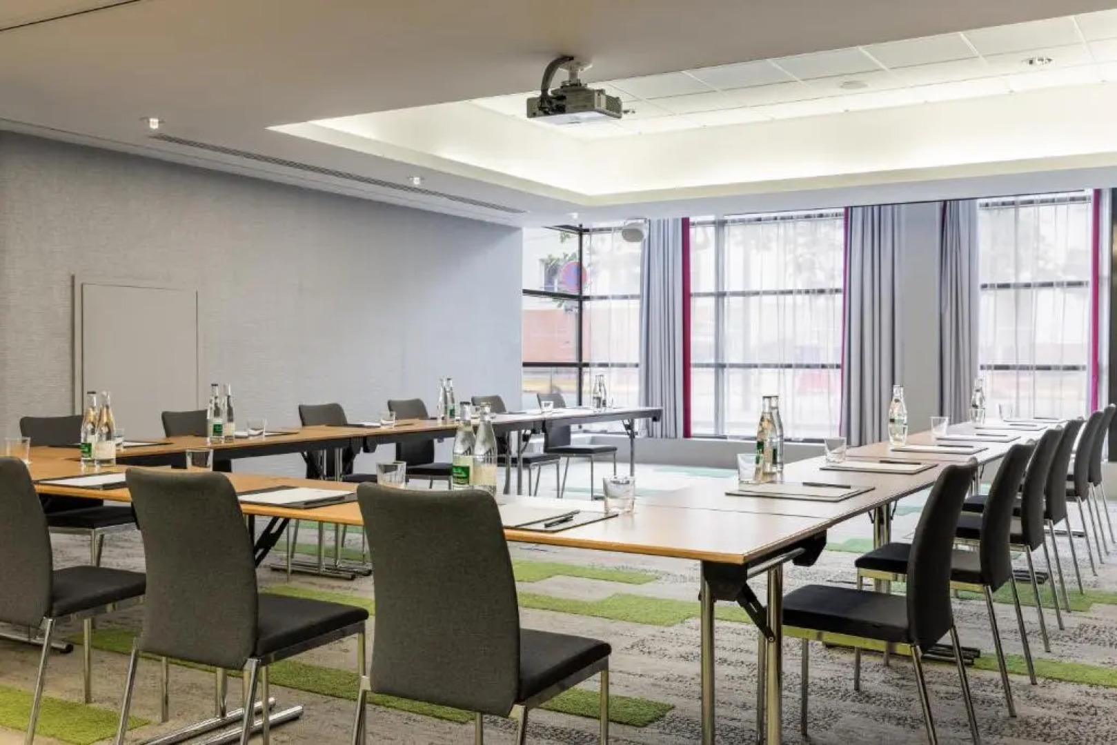 Courtyard by Marriott Paris Saint Denis