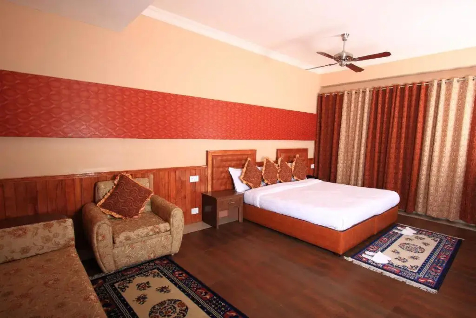 Yarlam Portico Resort