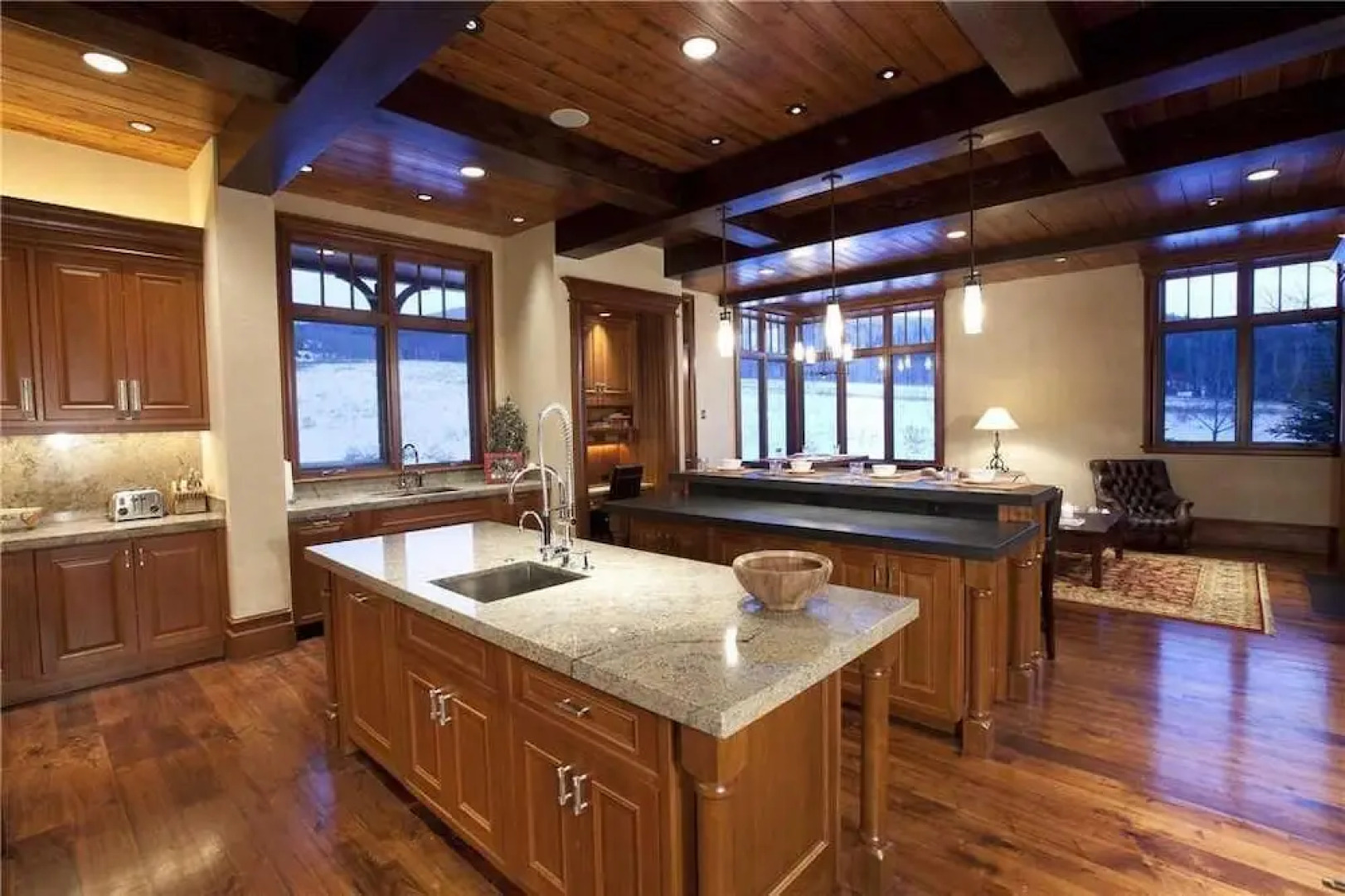 Hood Park Manor - 9 Br Home