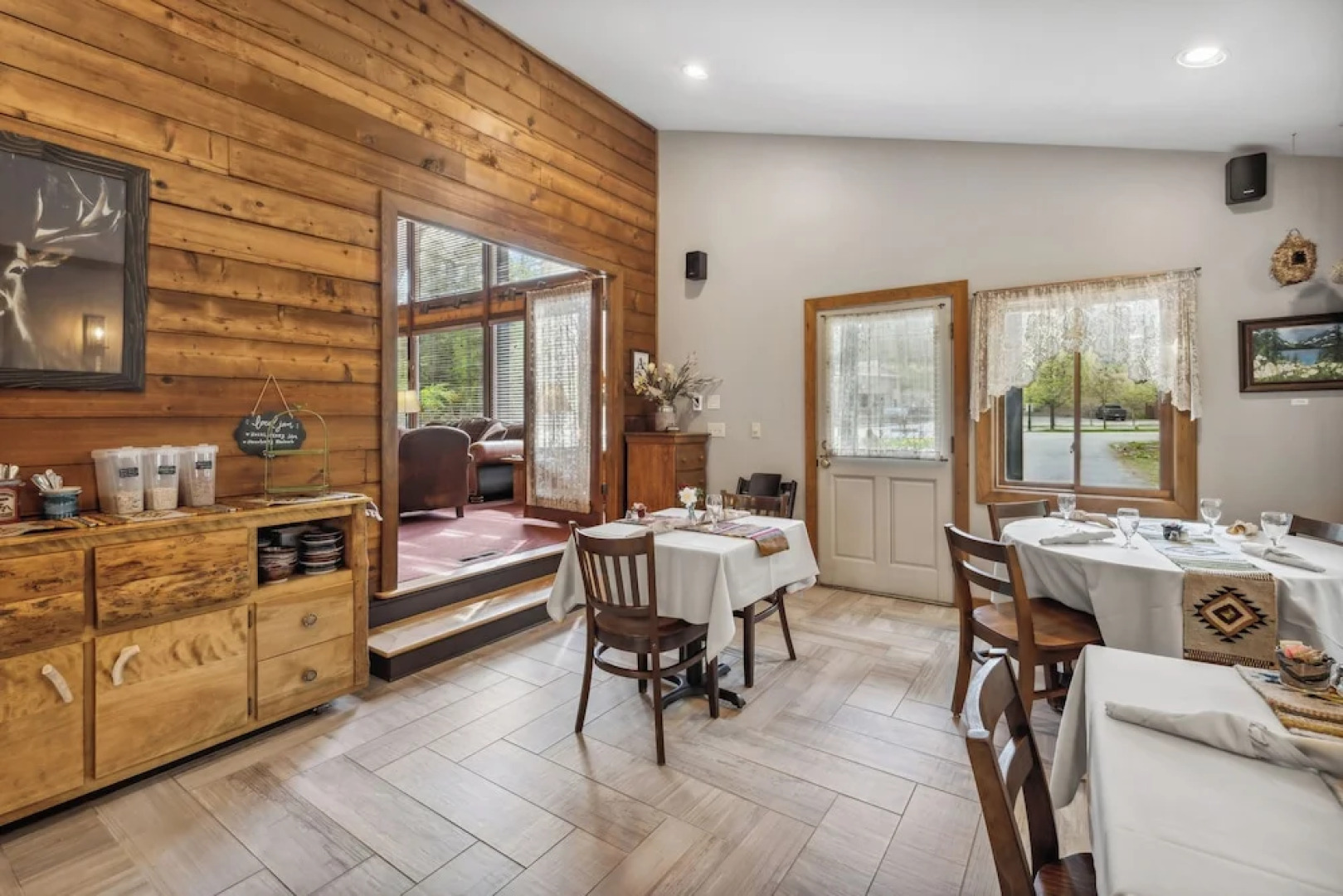 Good Medicine Lodge Bed & Breakfast