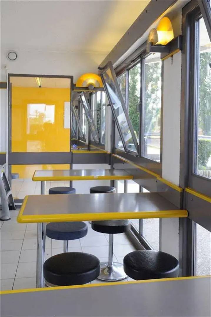 Egg Hotel Goussainville CDG