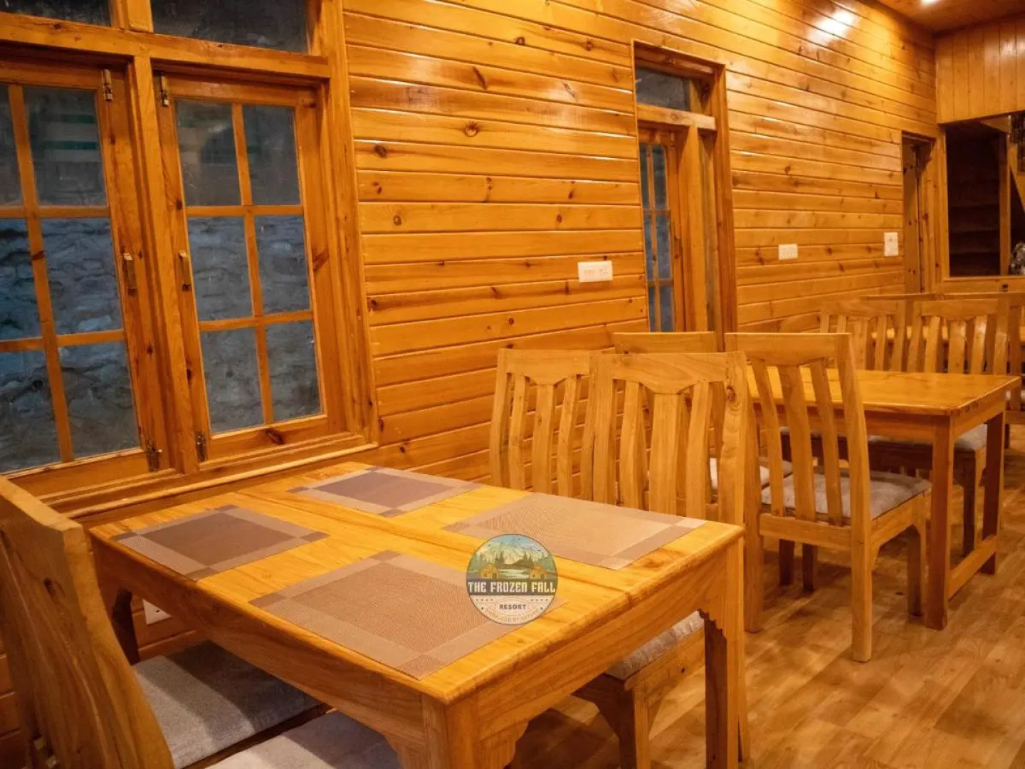 The FrozenFall Resort - Gulmarg
