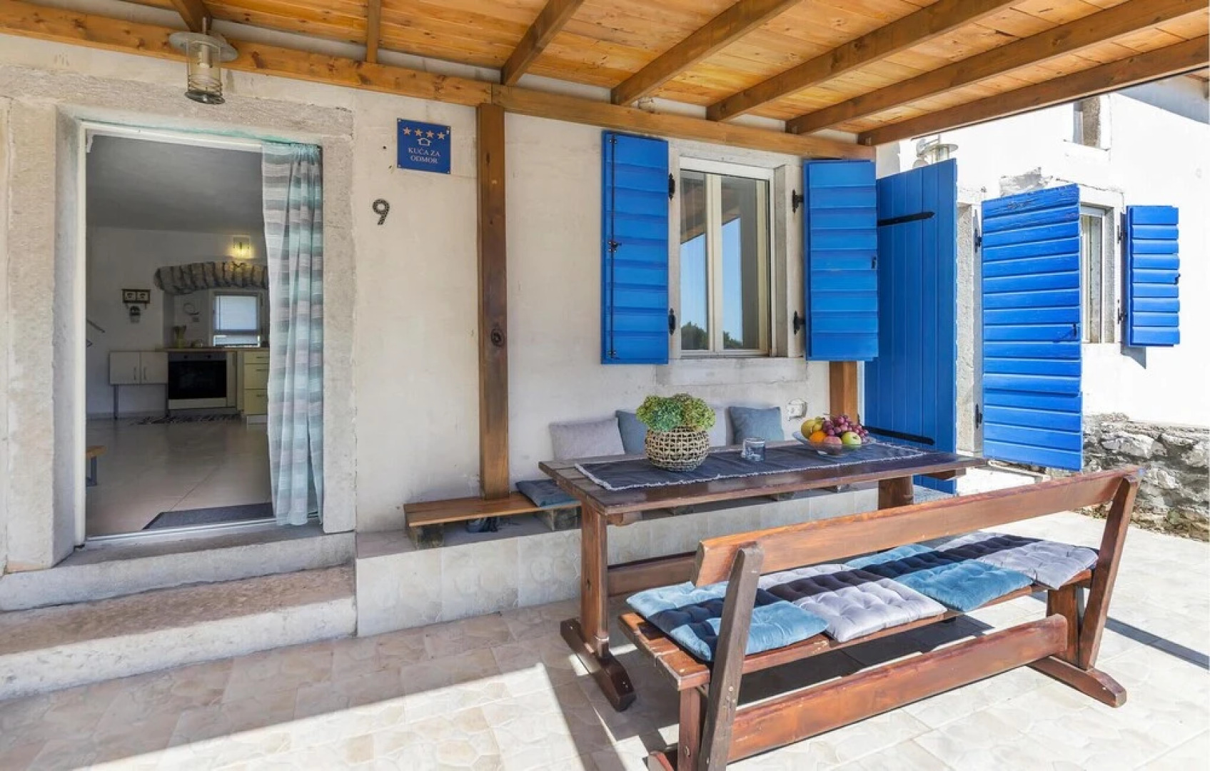 Stunning Home in Labin With 4 Bedrooms and Wifi