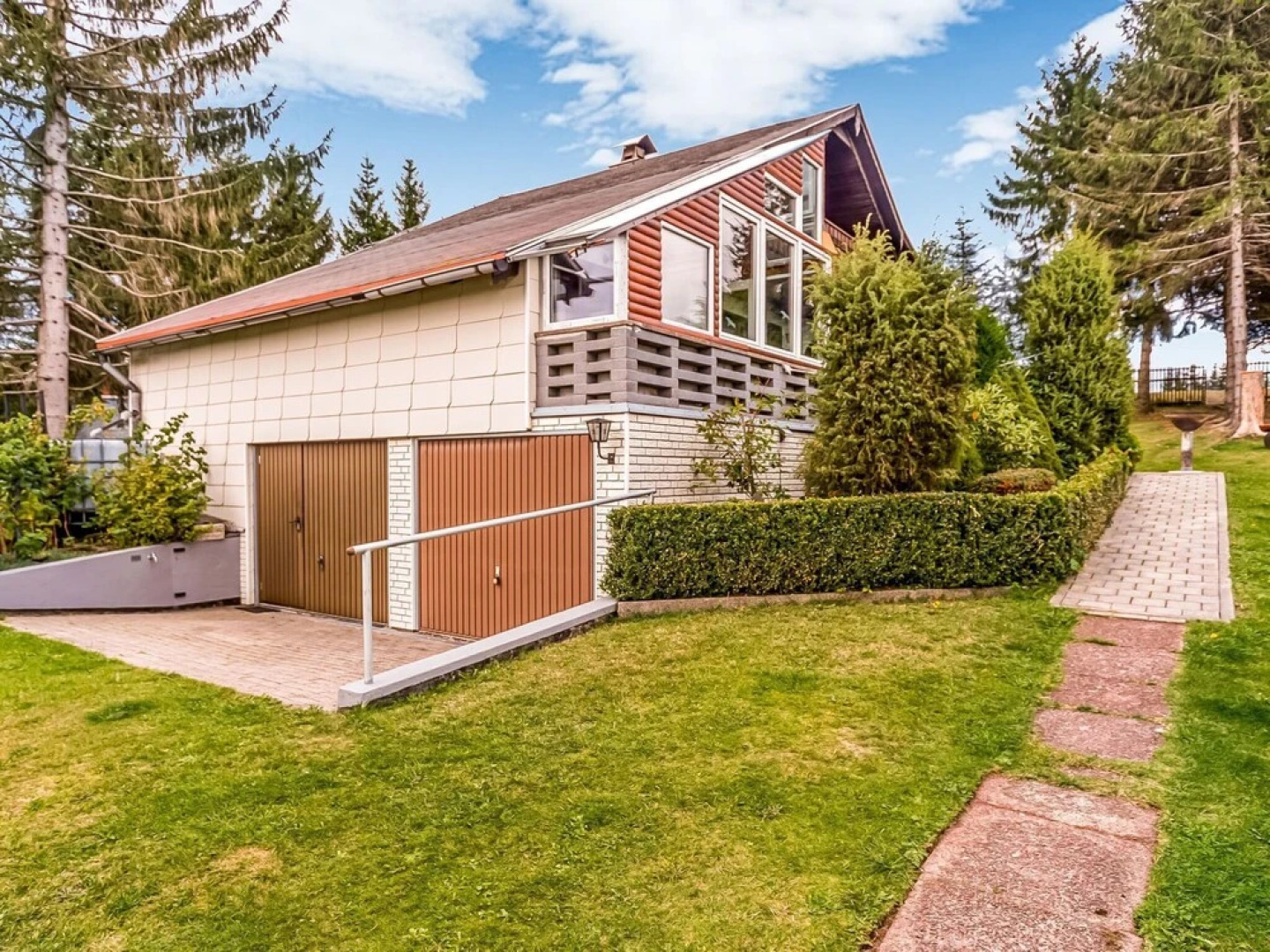 Beautiful Detached Holiday Home With Sauna Adjacent to the Rennsteig in Thuringia