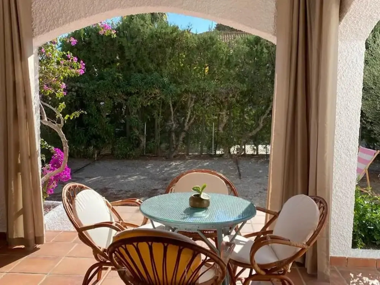 Spacious Holiday Home With Private Garden