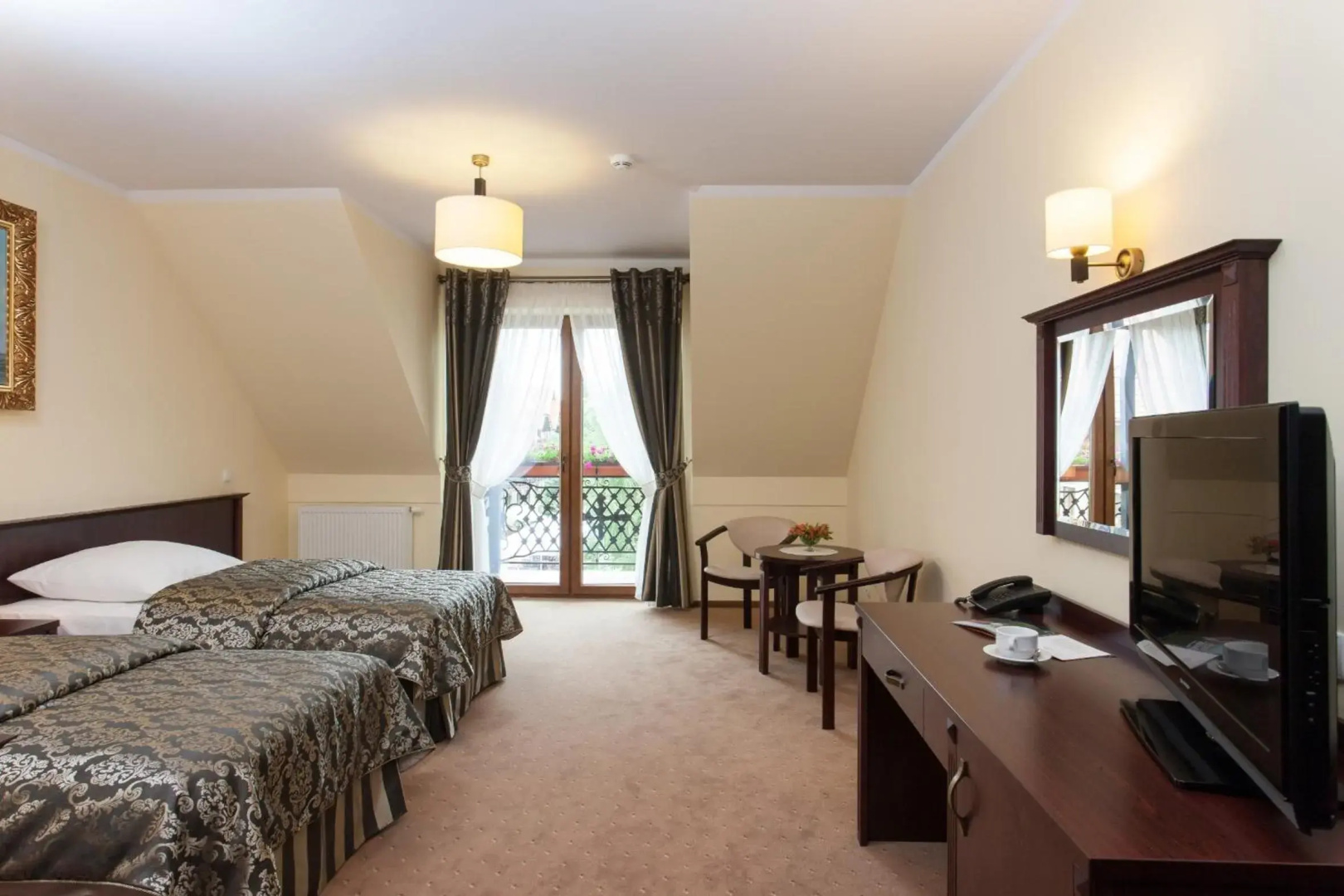 Hotel Robert's Port