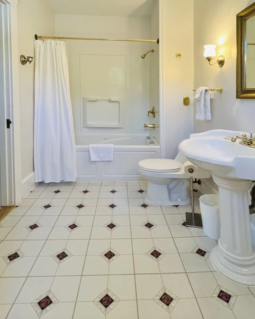 Gateways Inn & Restaurant