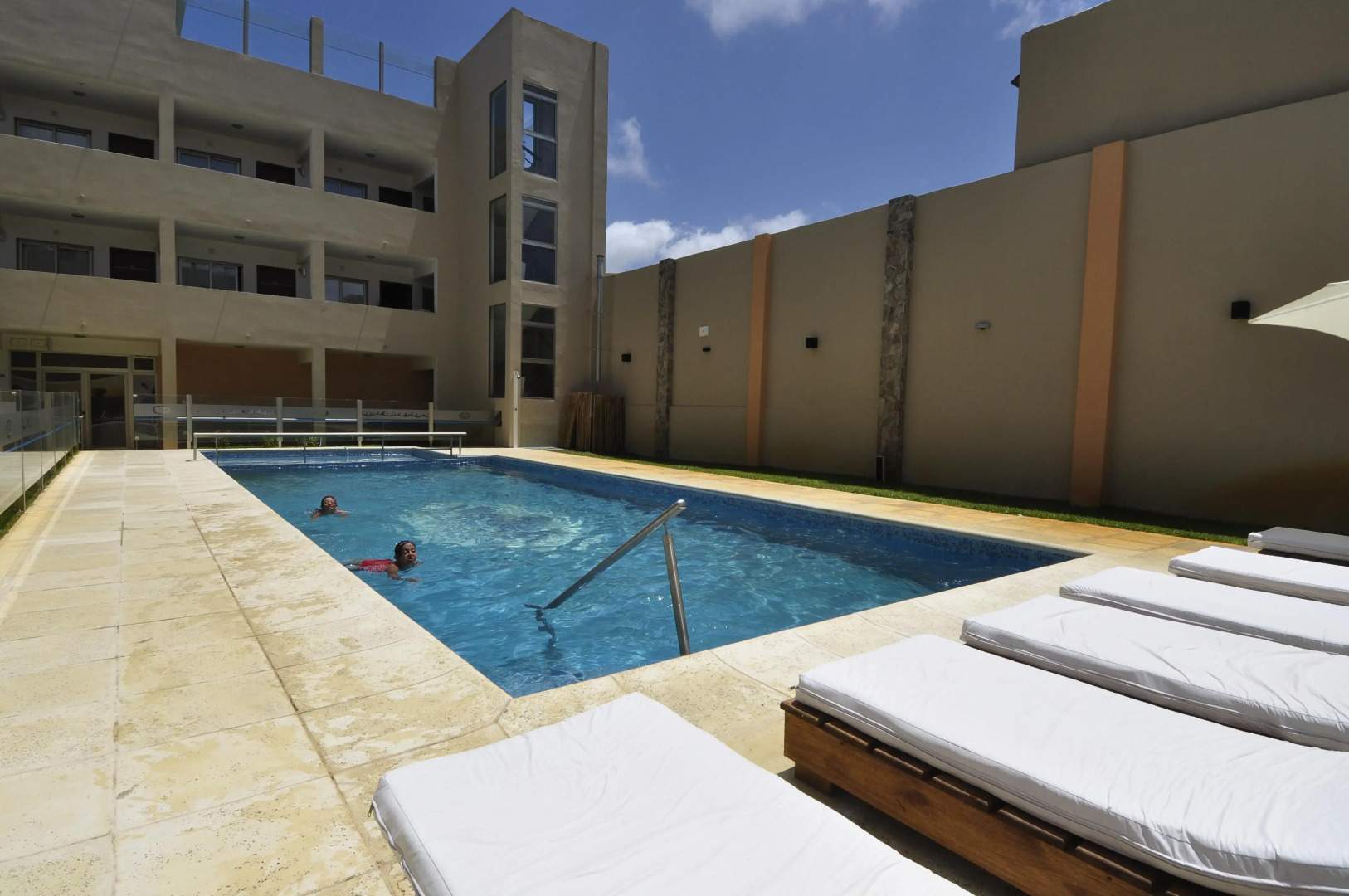 Mallak Apart Hotel