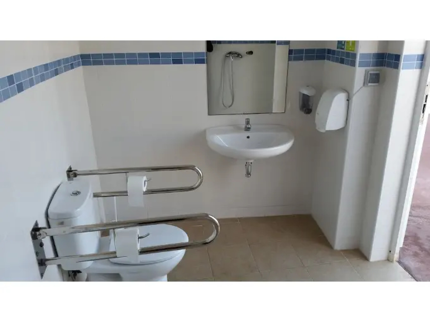 Club Nautico Aguilas - Hostel