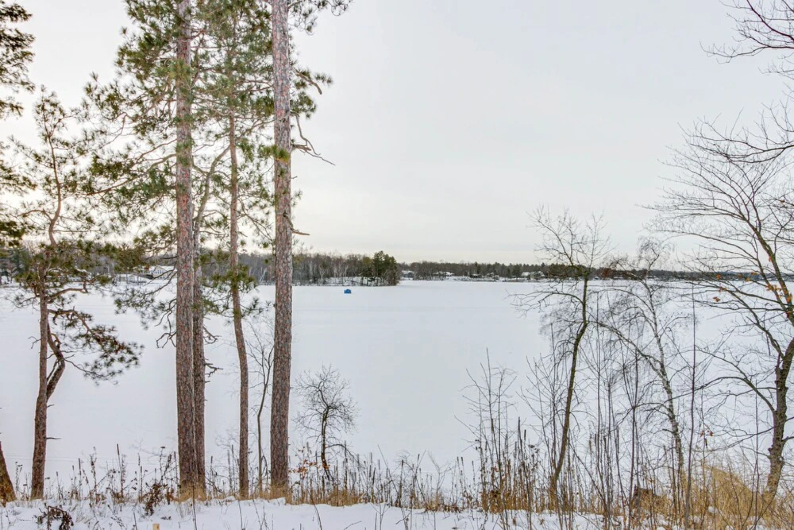 Luxury Serpent Lake Home w/ Gourmet Kitchen!