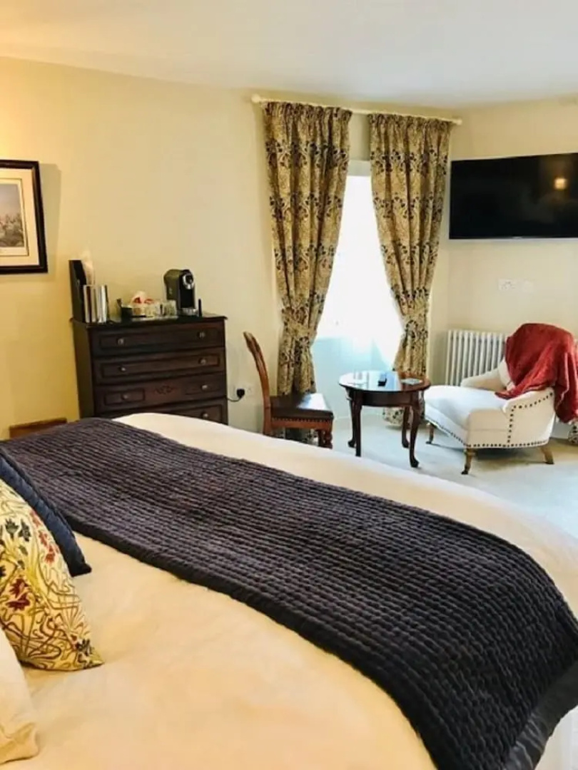 The Kirkstyle Inn & Rooms