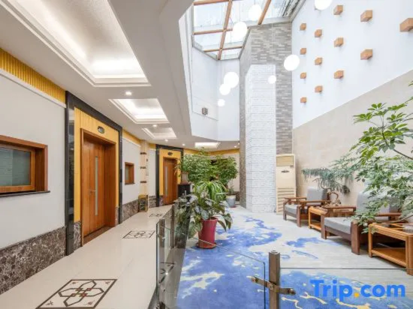 Qiongdu Hotel