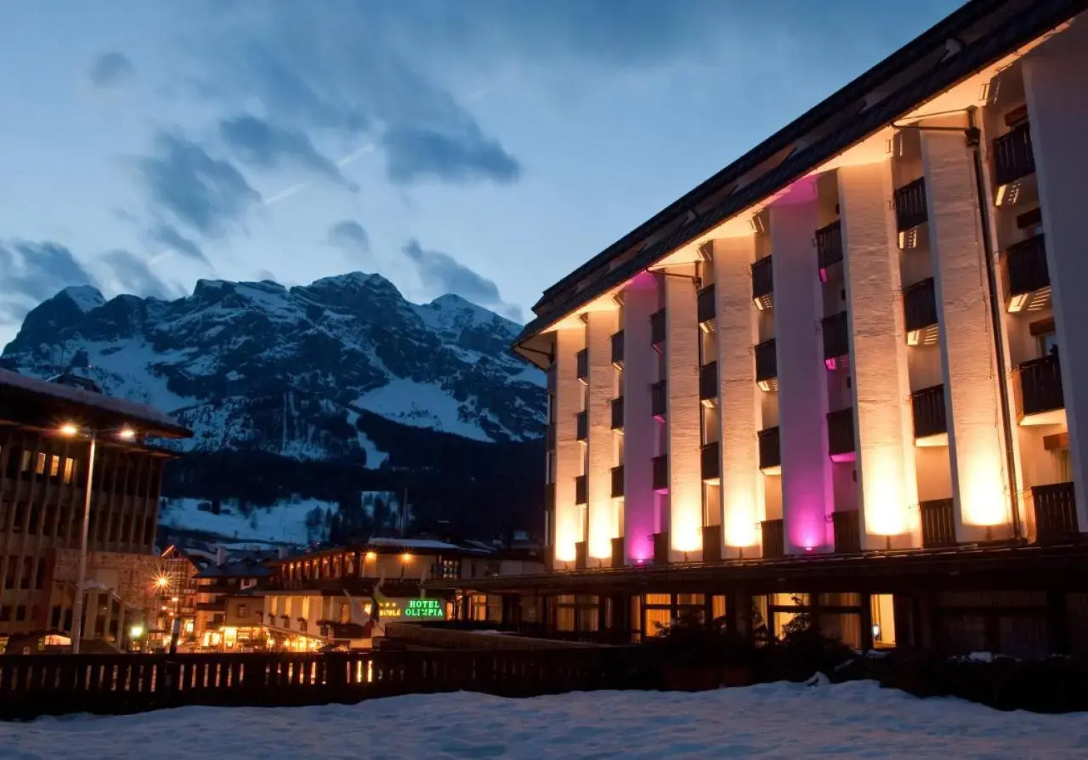 Hotel Alaska Cortina