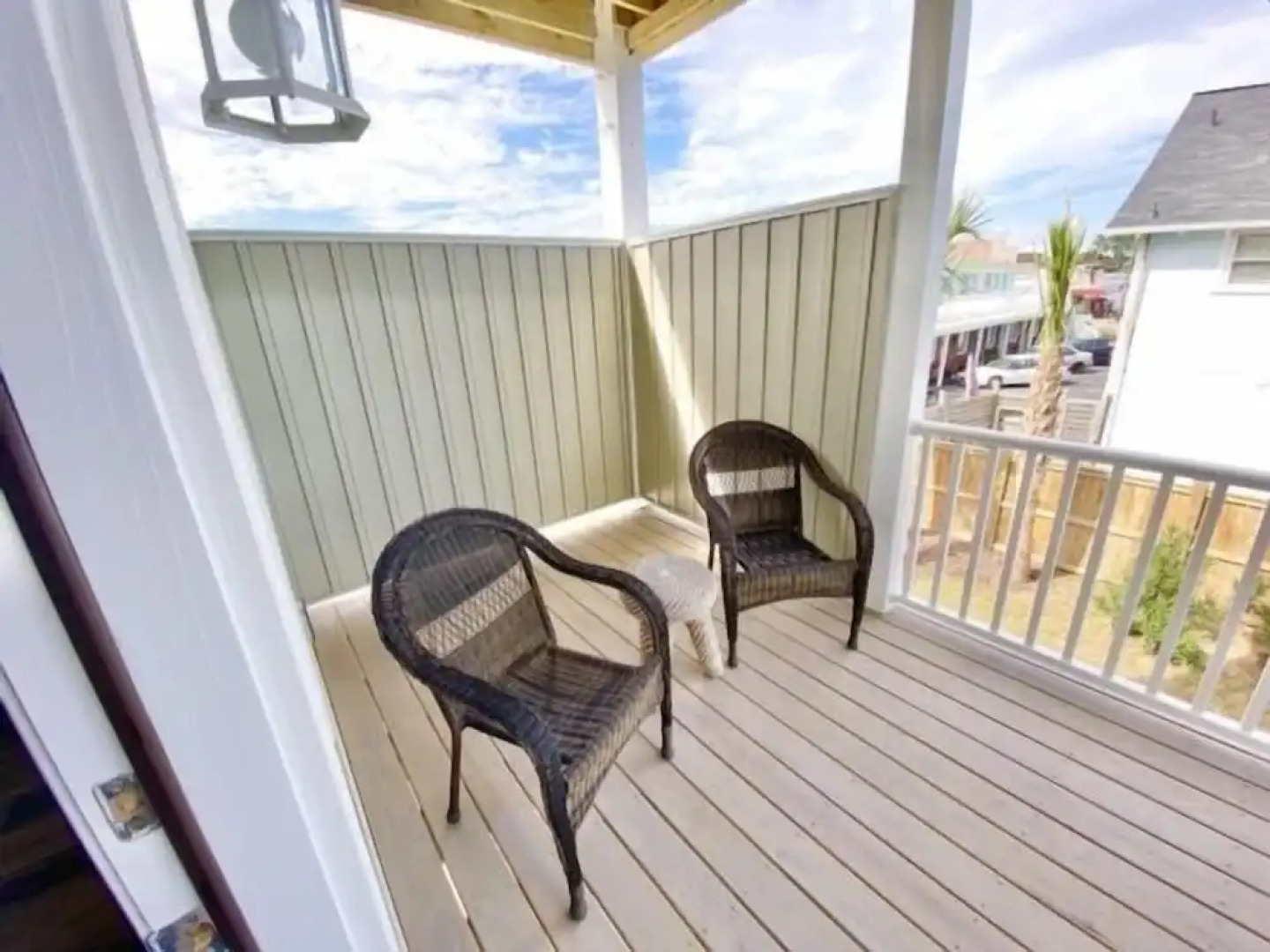 Hale Makai - Relaxing Family Vacation Just A Block From The Beach! Amazing Sunrise And Sunset Views From Four Decks! 3 Bedroom Townhouse by Redawning