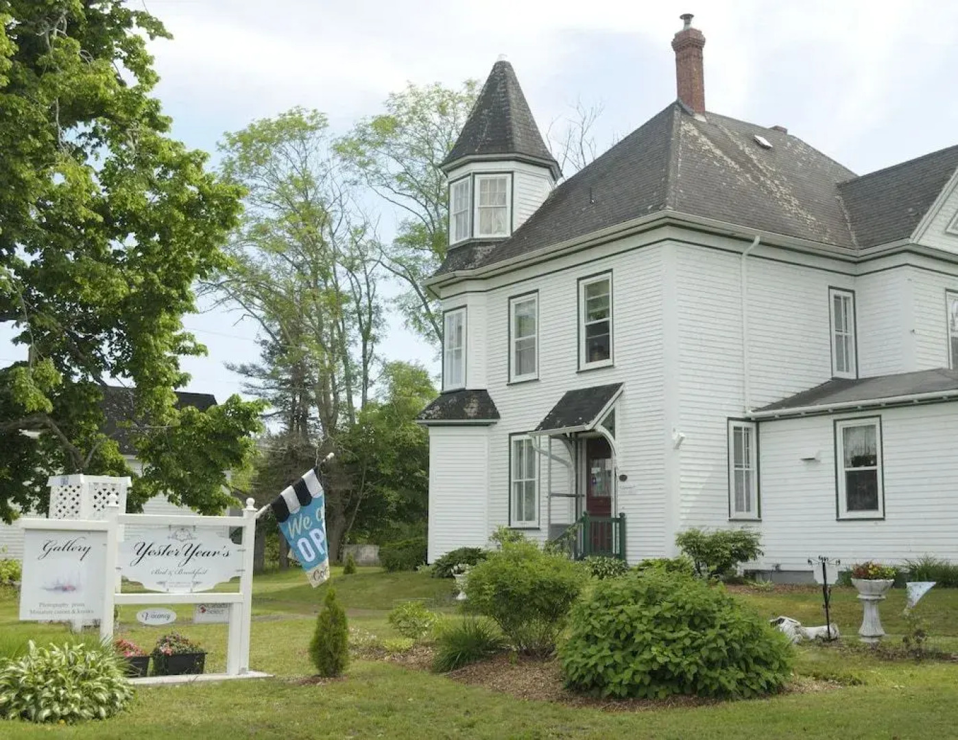 YesterYears Bed & Breakfast