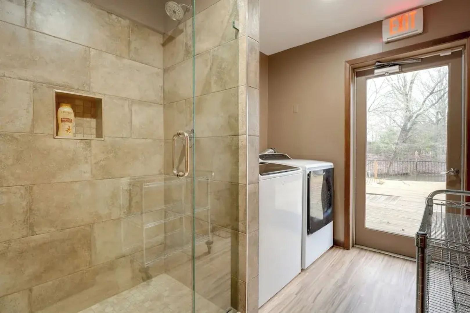 Stunning Southaven Estate: Pool & Spacious Deck!