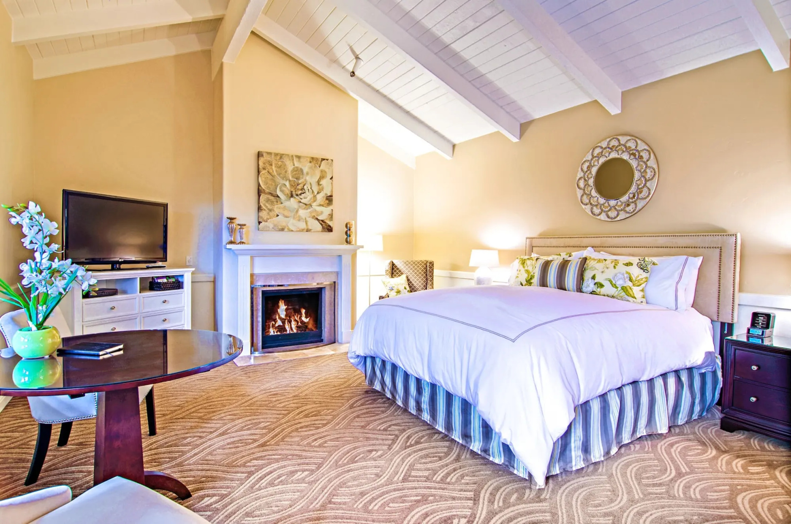 Carriage House Inn