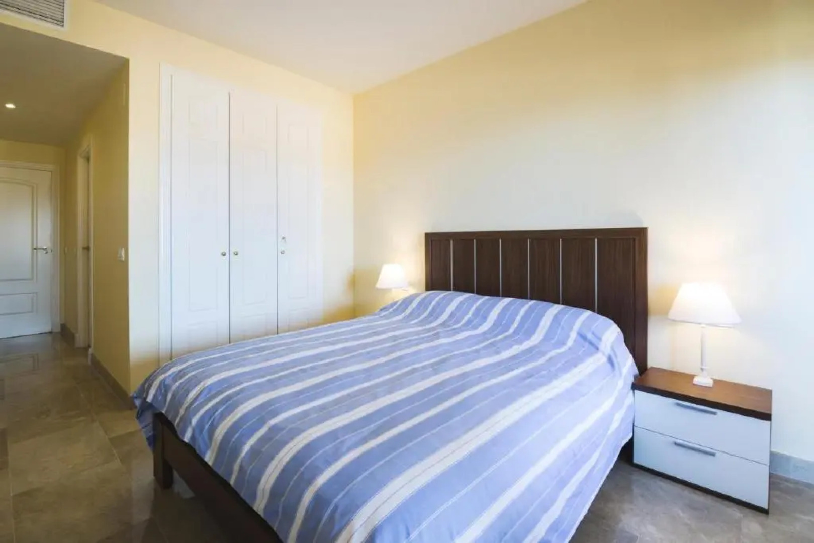 2134-Modern apt with terrace sea view