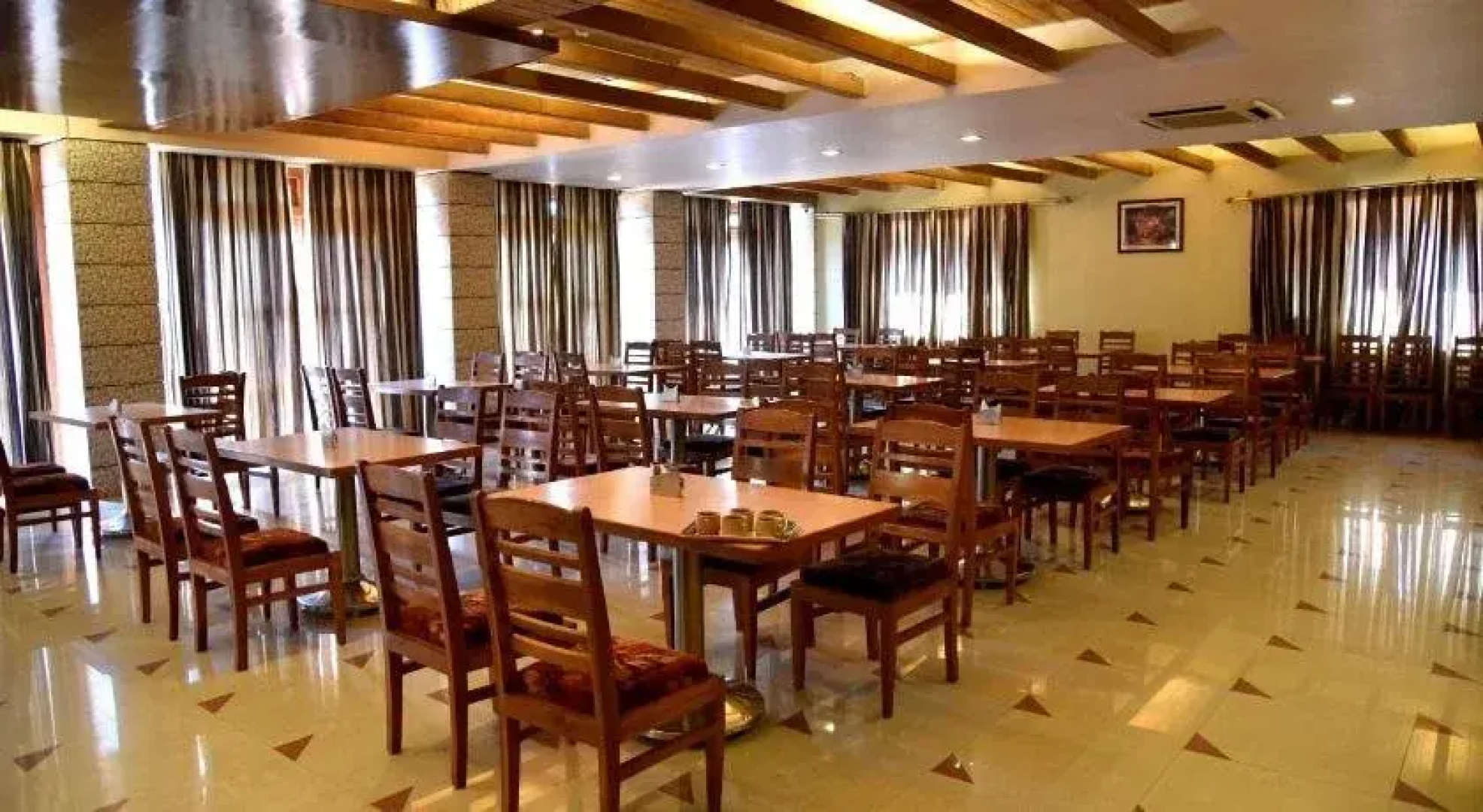 Kohinoor Highway Resort
