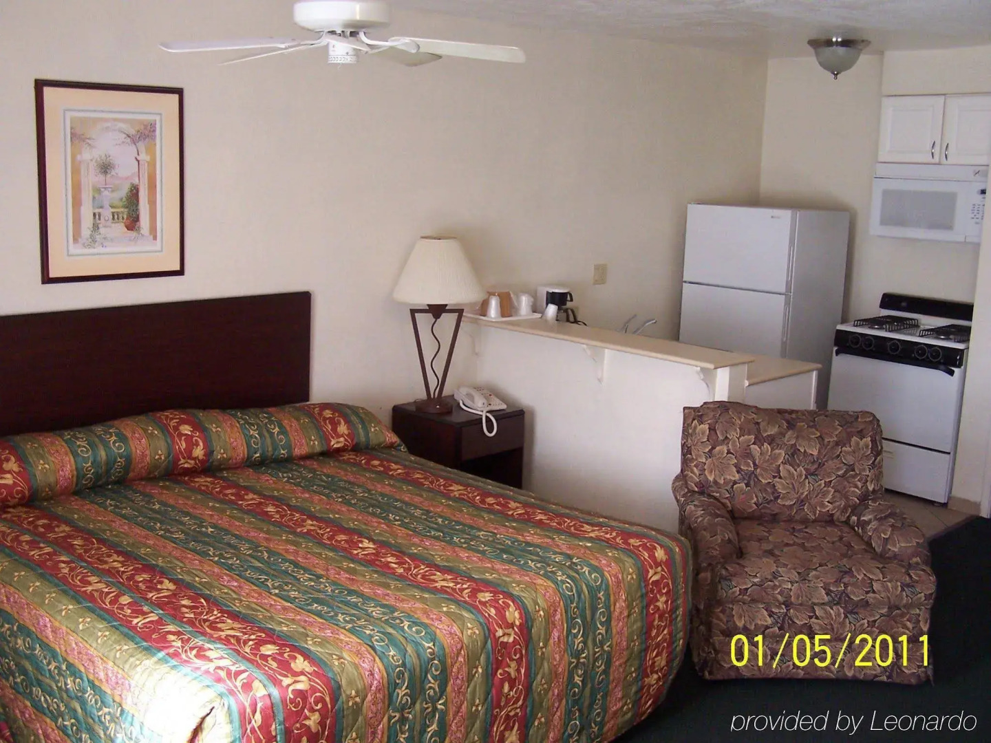 American Inn & Suites