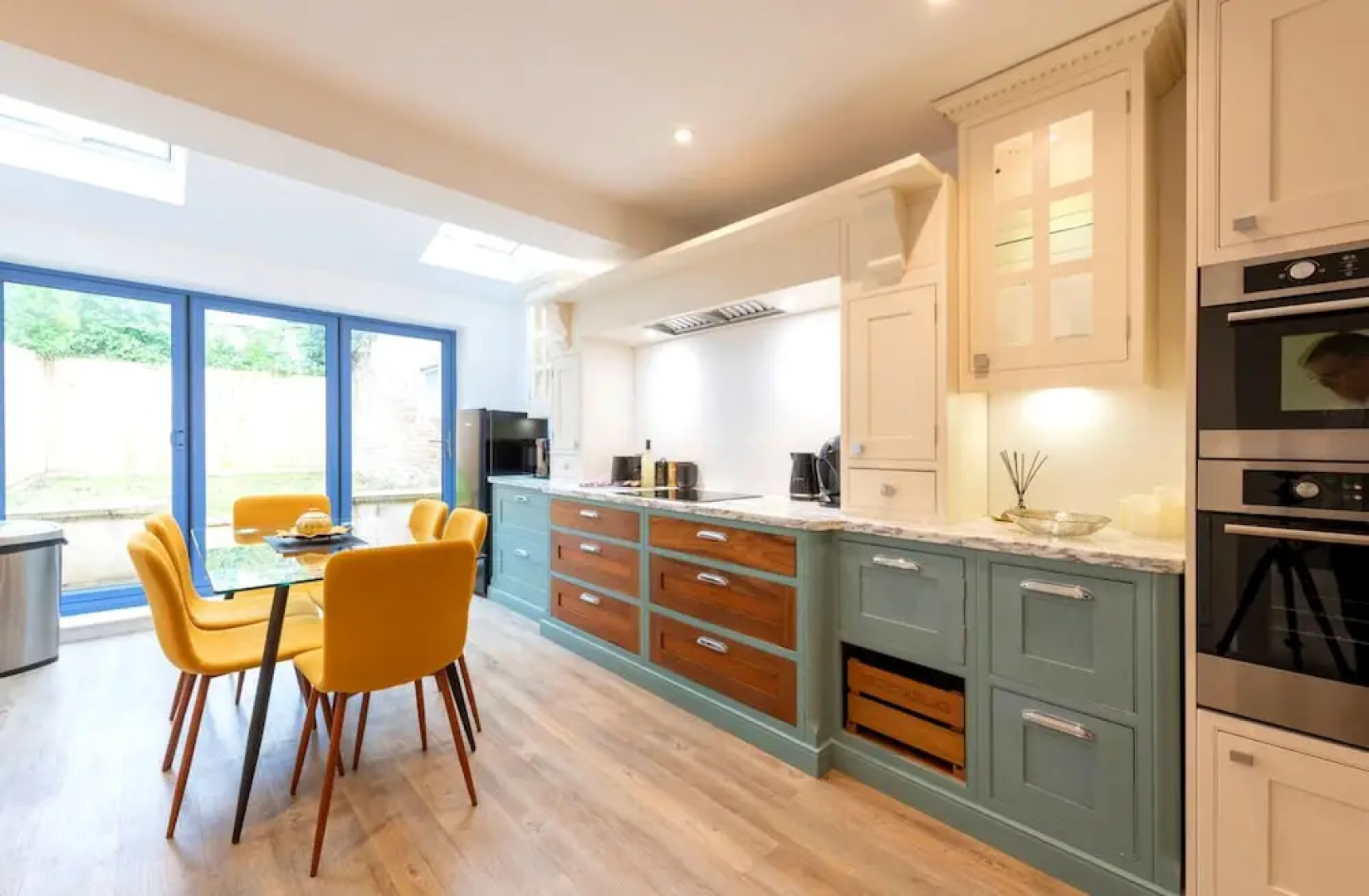 Temple Twenty5 - A Newly Refurbished, Modern Style Large 3 Bedroom House