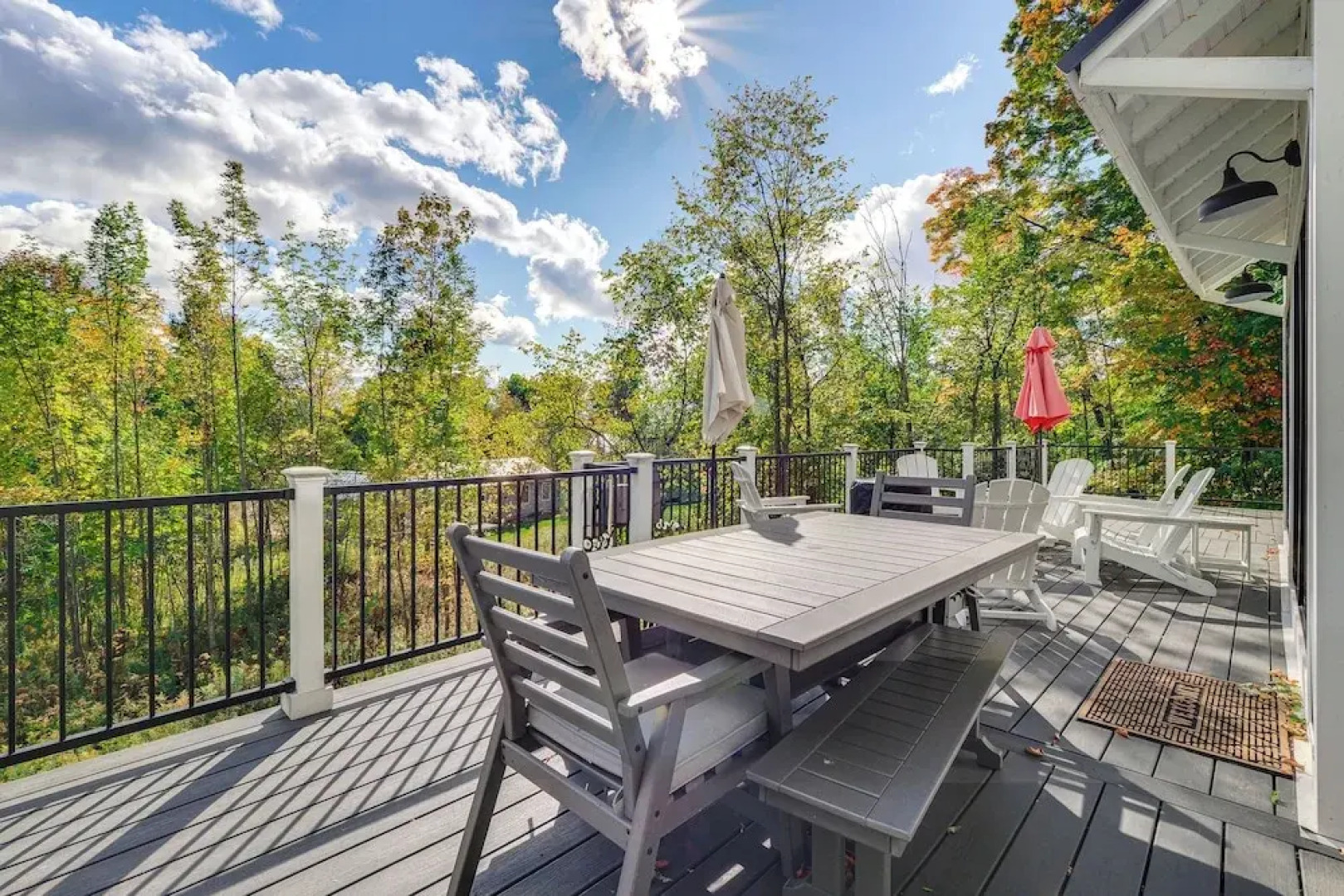 Hot Tub & Fire Pit: Suttons Bay Home Near Wineries