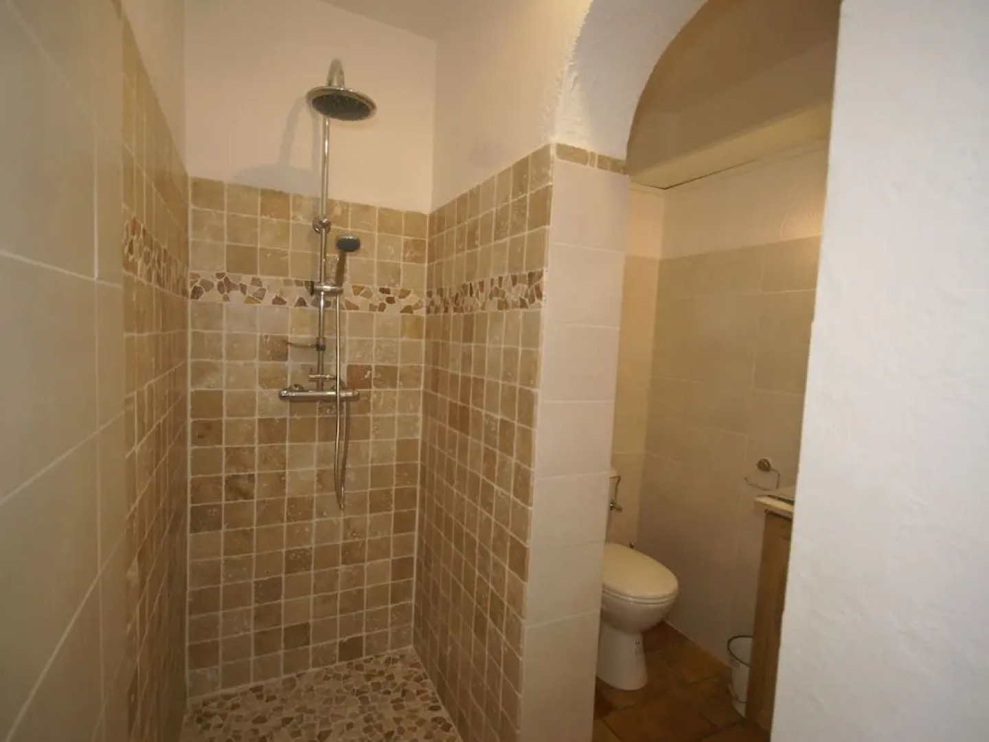 Majestic Villa in Mouans-Sartoux with Swimming Pool