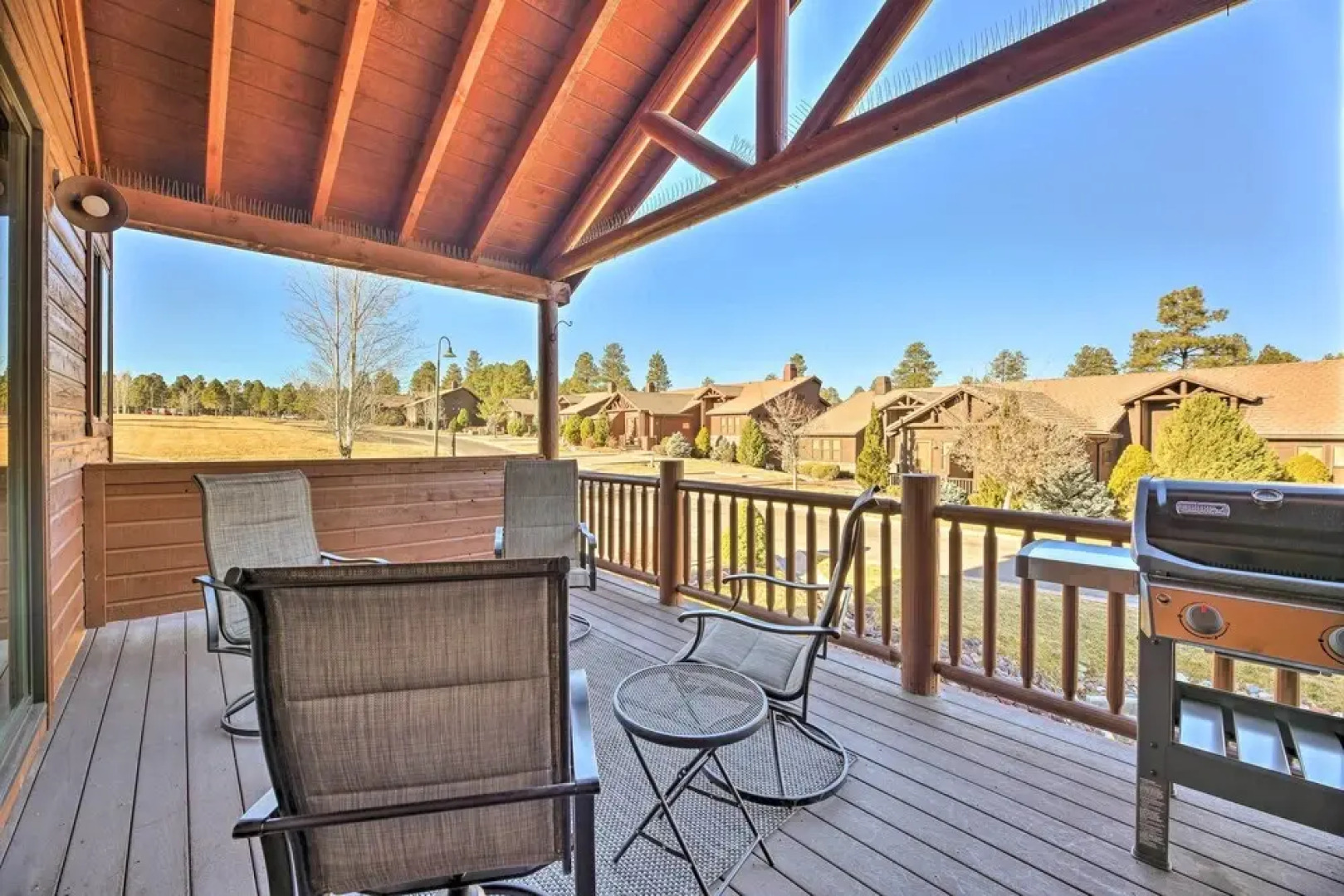 Patio, Deck & Grill: Spacious Show Low Home!