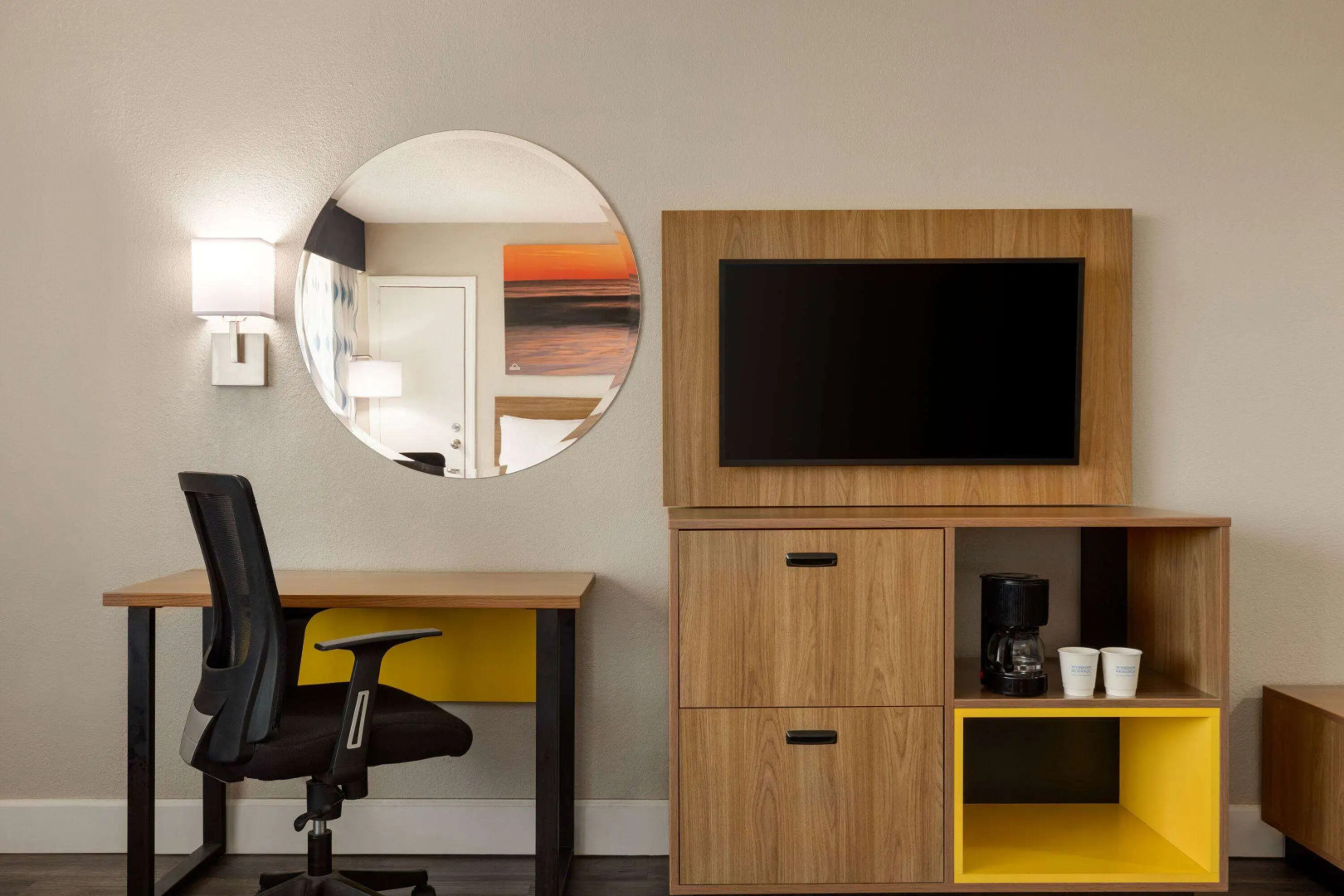 Days Inn by Wyndham Myrtle Beach-Beach Front