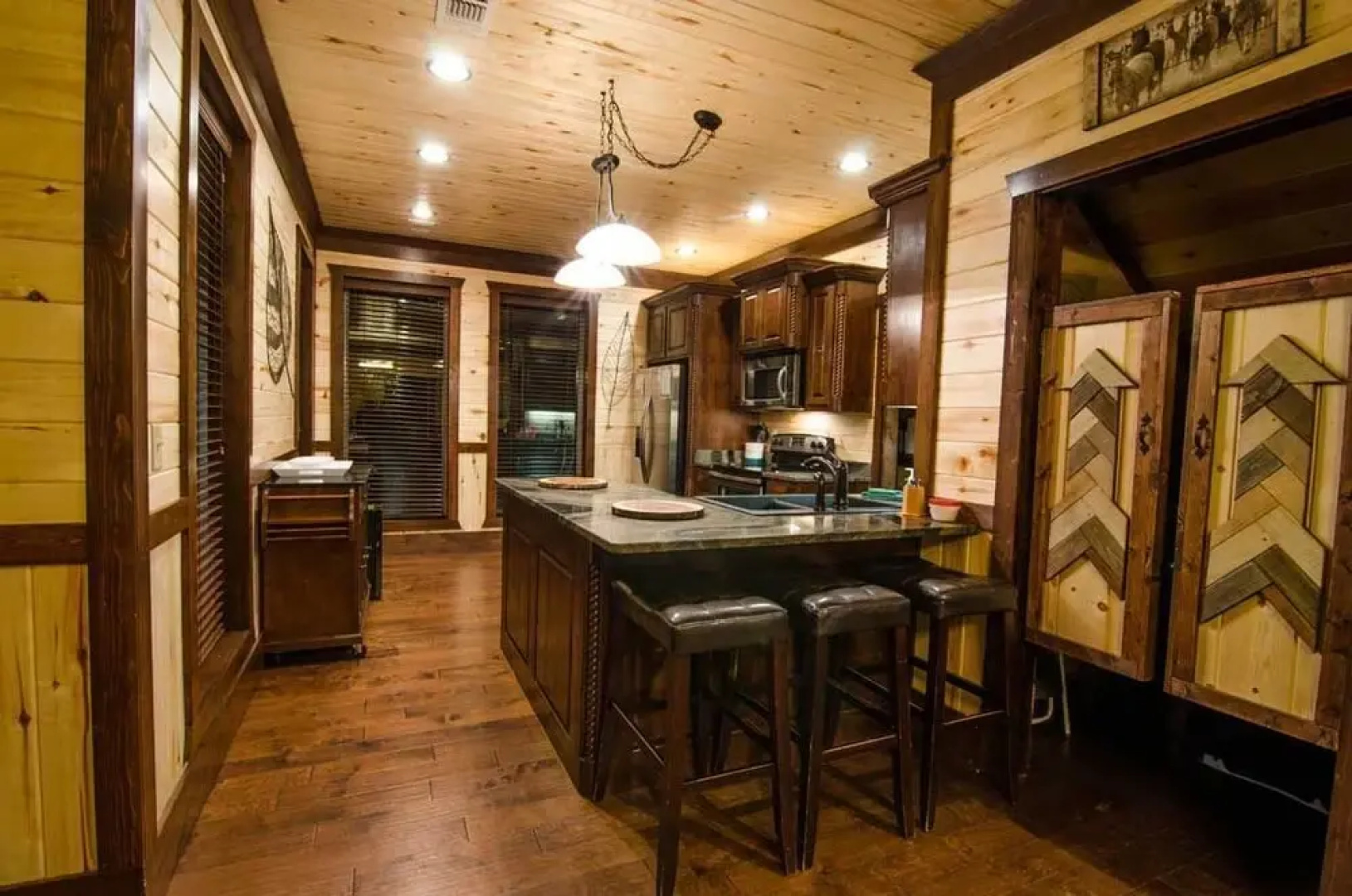 Geronimo Lodge - 6 Br Cabin