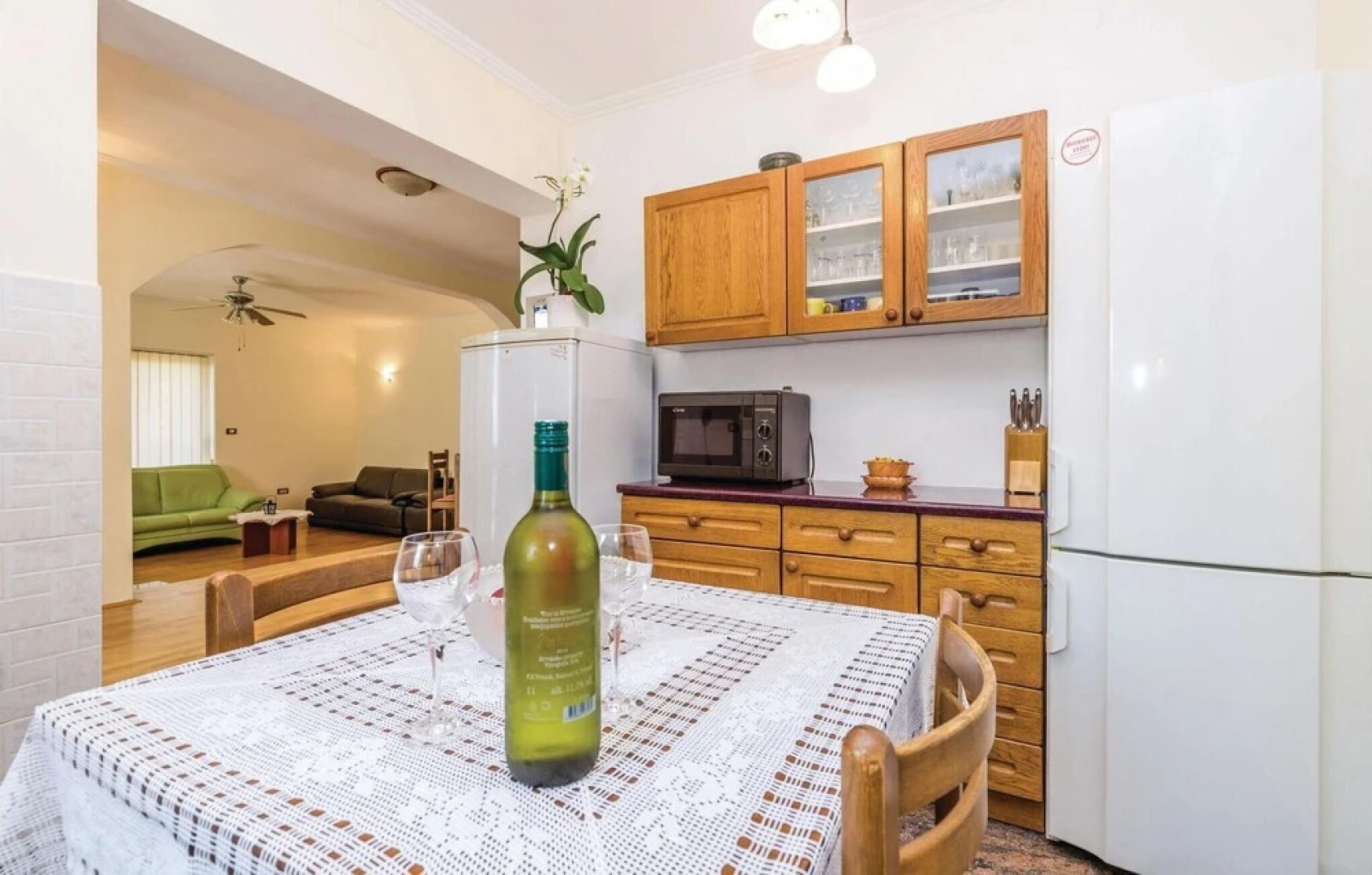 Amazing Home in Spincici With Wifi and 5 Bedrooms