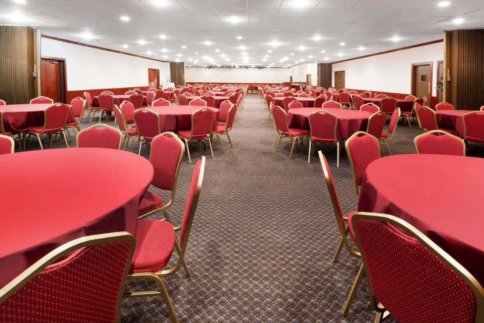 Ramada Hotel & Conference Center by Wyndham Medford