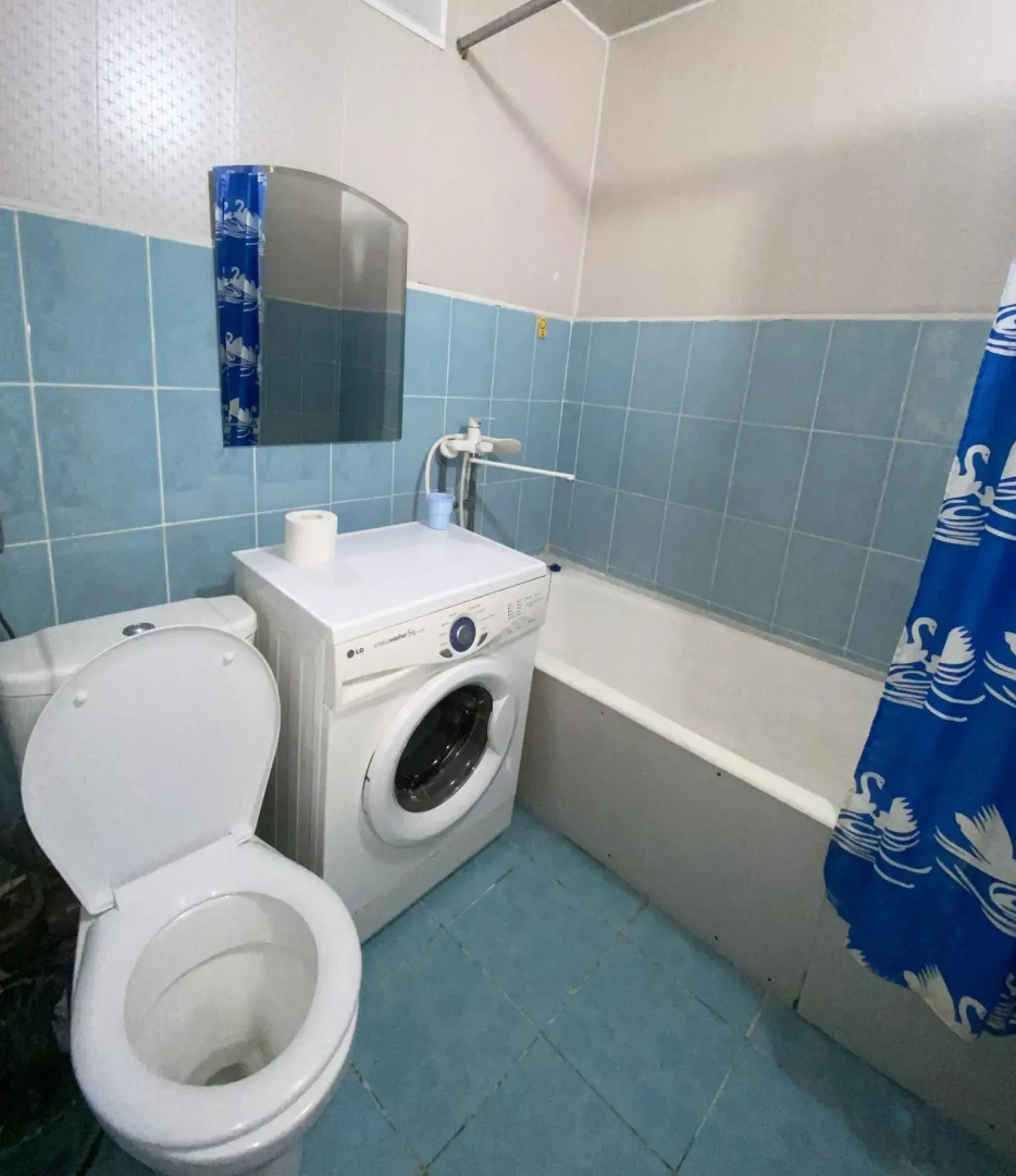 Желтый Нарцисс на улице Войкова