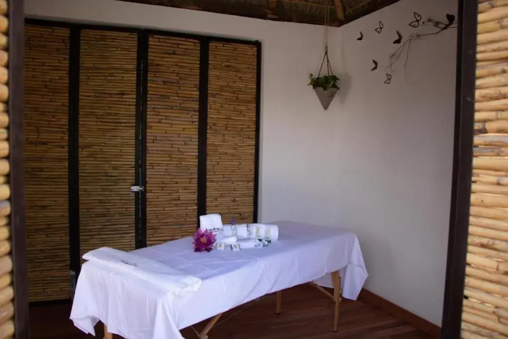 Casa Flores Hotel & Spa
