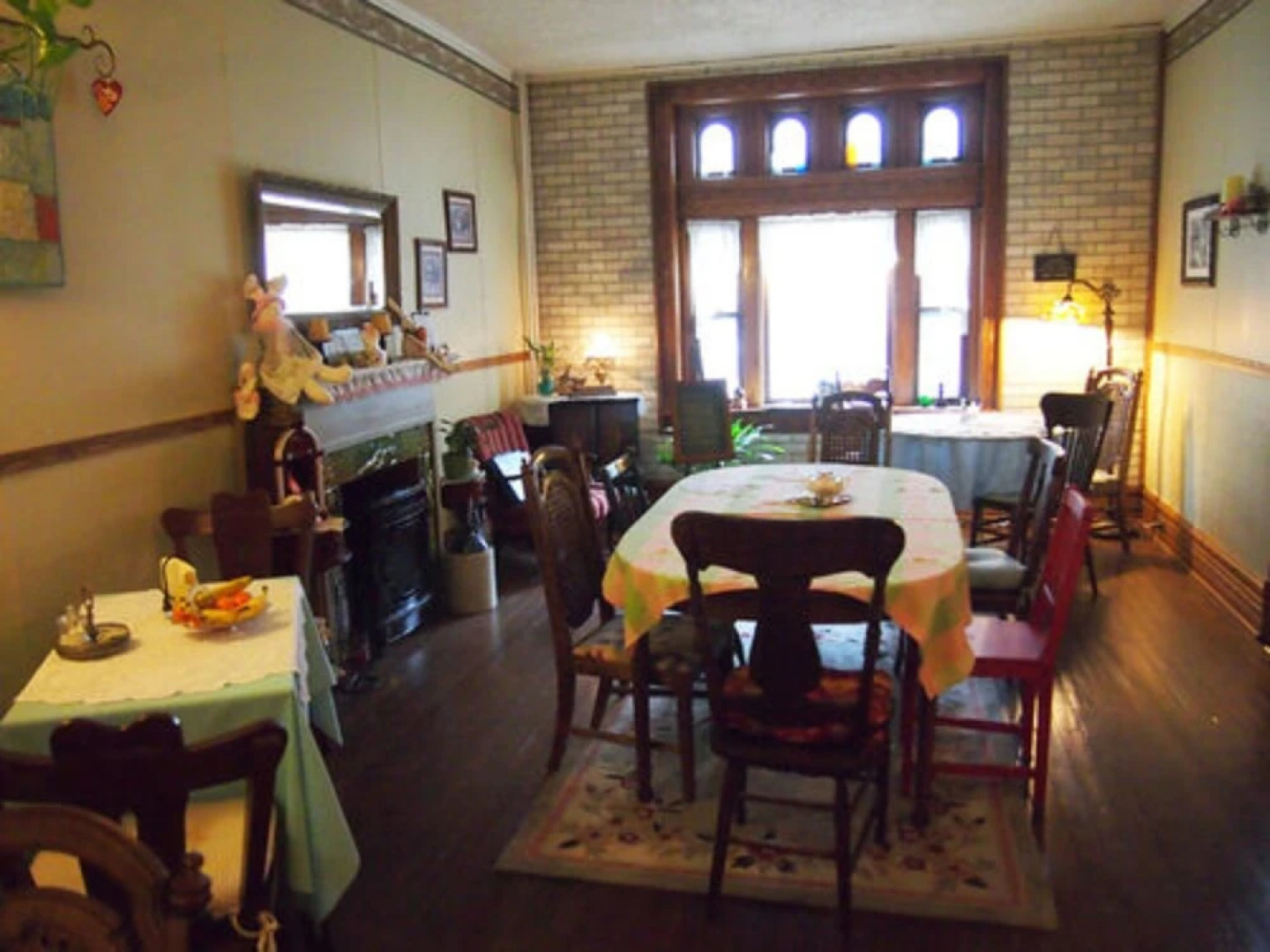The Maid's Quarters Bed Breakfast & Tearoom