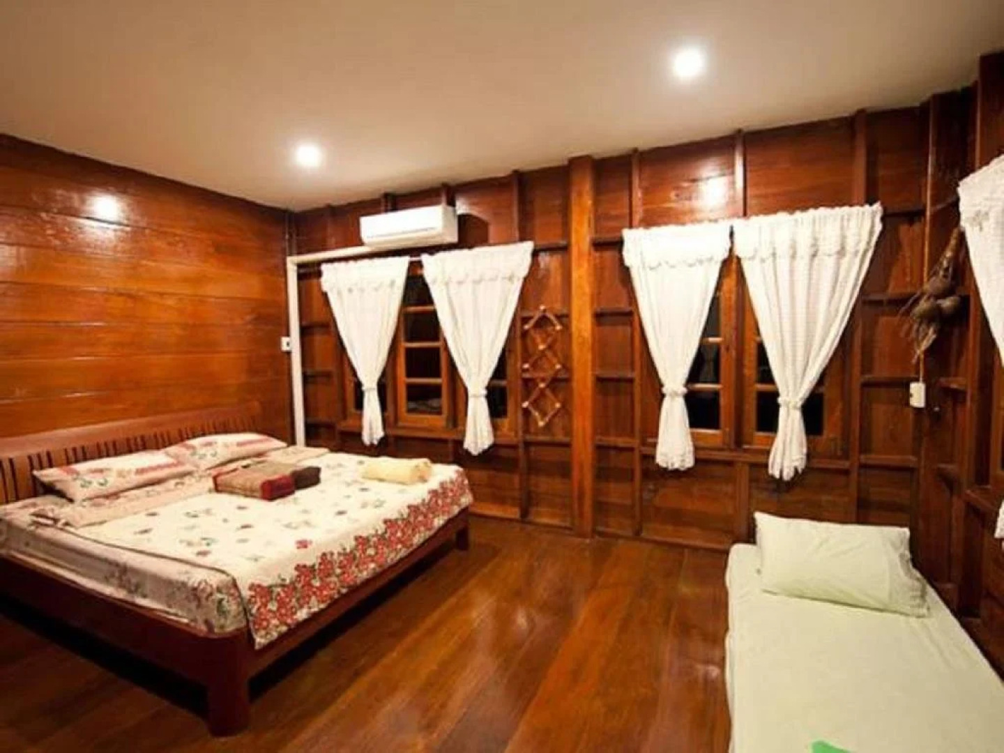 Ban Mai Phai Pha Holiday House