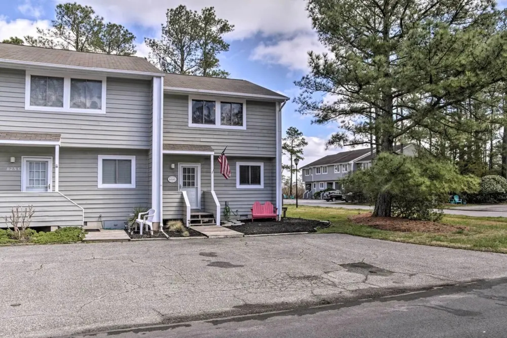1 Mi to Beach & Boardwalk: Family Townhome