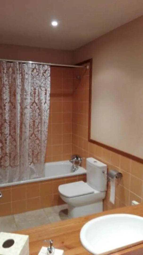 House With 3 Bedrooms in Age, With Wonderful Mountain View, Pool Acces