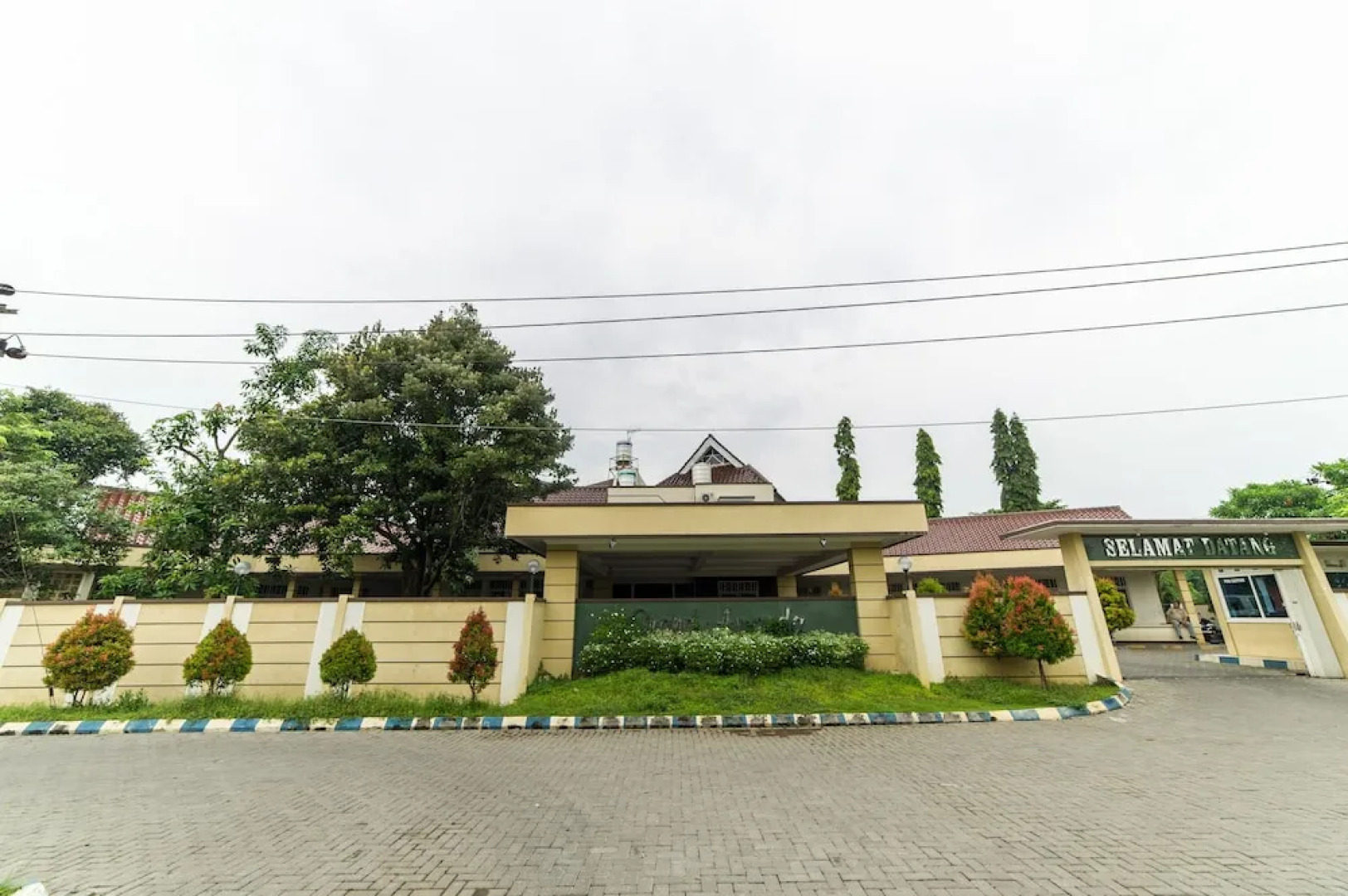 Airy Solo Baru Telukan Pendawa AF 1