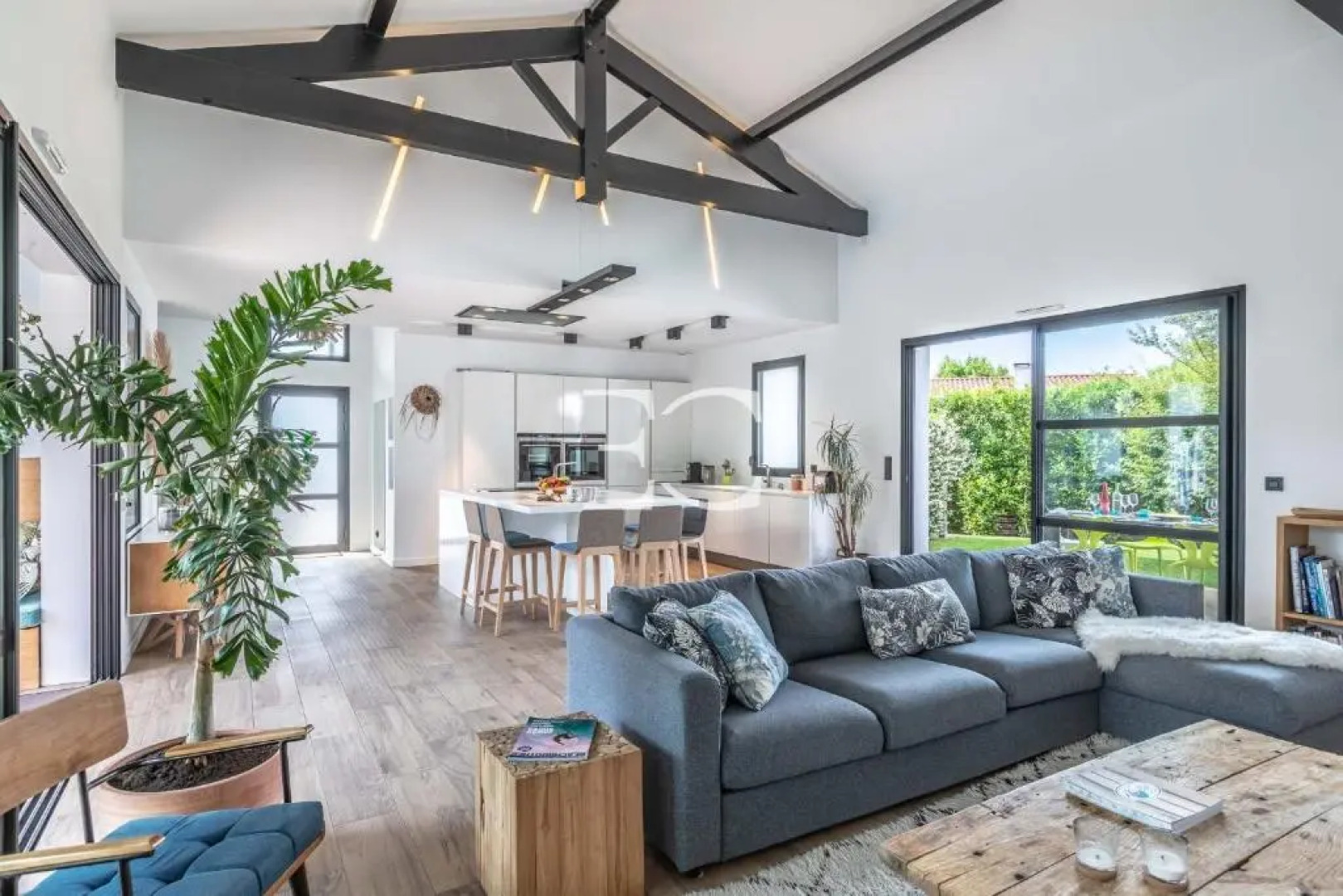 Easy Clés- Gorgeous 4 bedrooms villa with heated pool