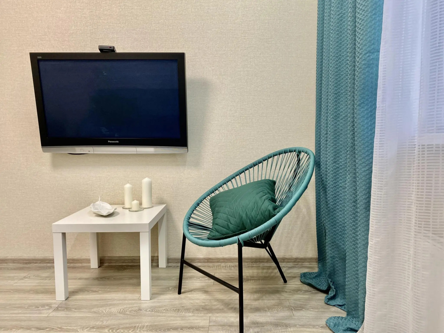 Compass (Компасс) на улице Дмитрия Менделеева