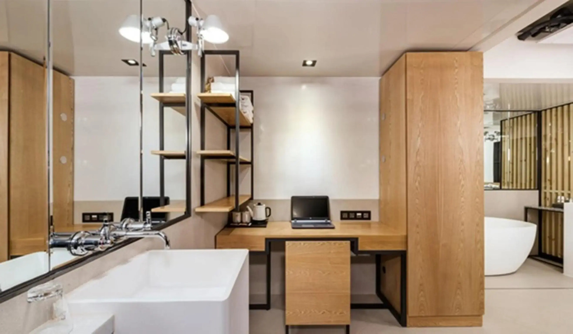 Jamsil Delight Hotel