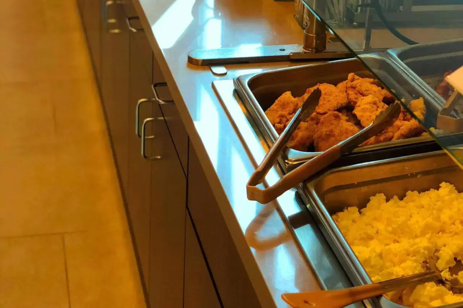 Country Inn & Suites by Radisson, San Jose International Airport, CA