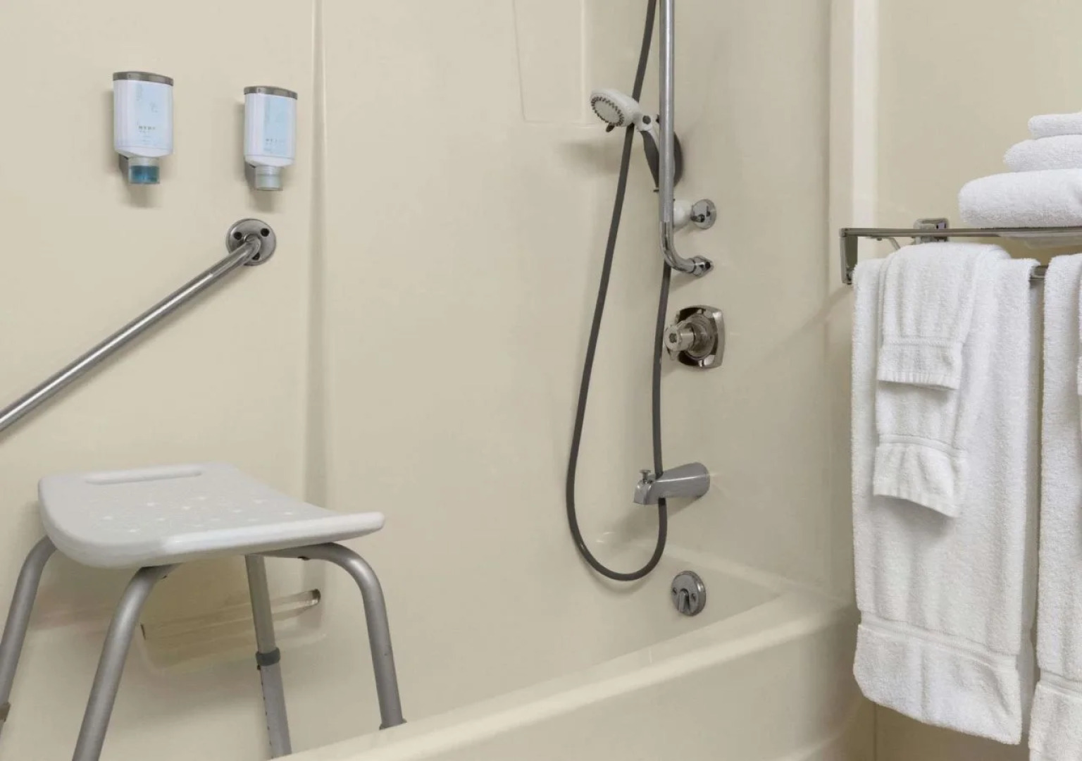 Travelodge Suites by Wyndham New Glasgow