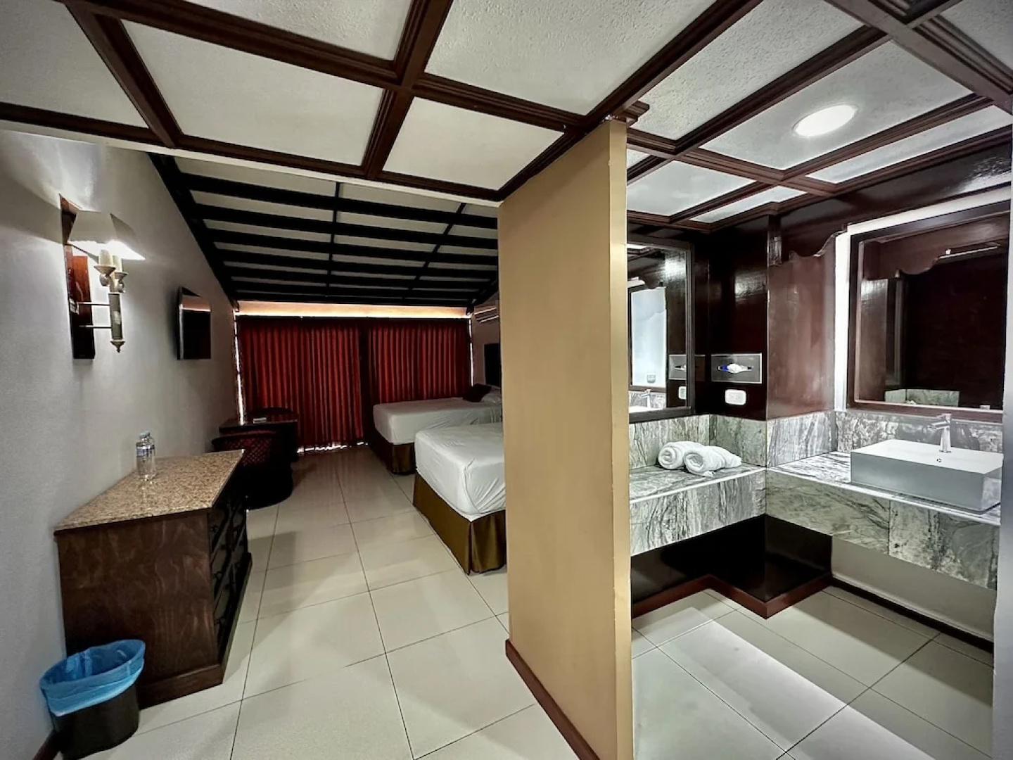 Hotel Tesoro Beach