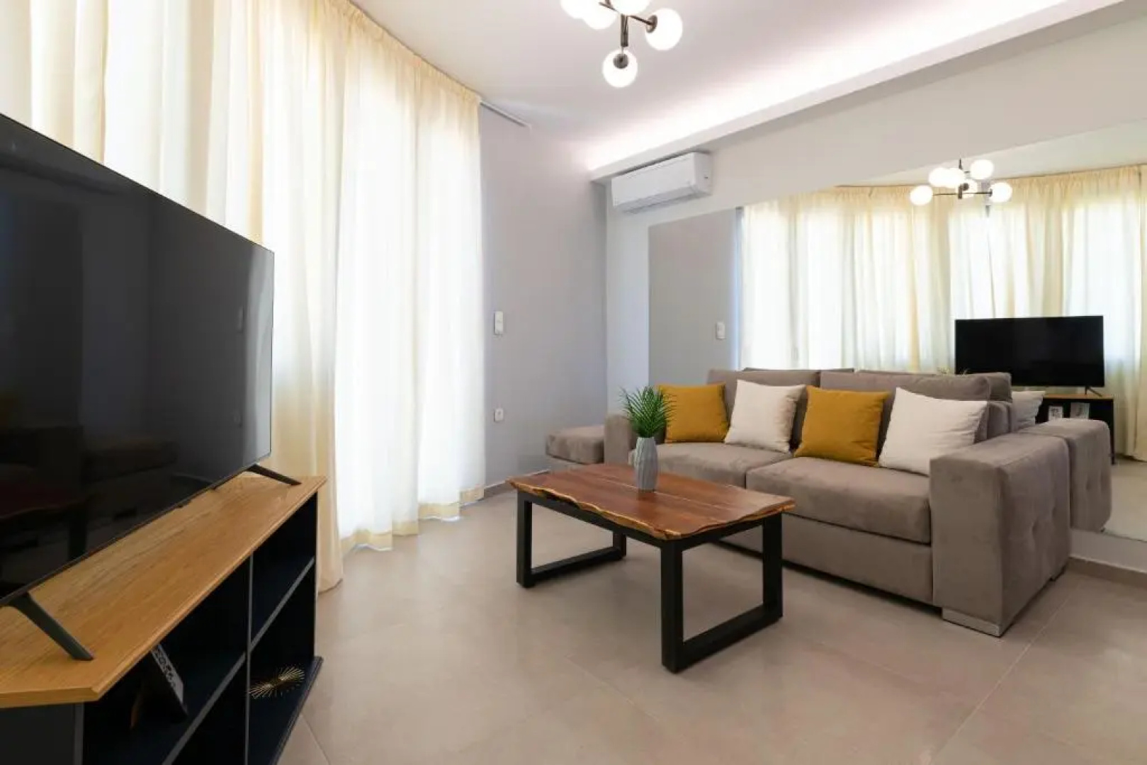 Tsatos Luxury Residence