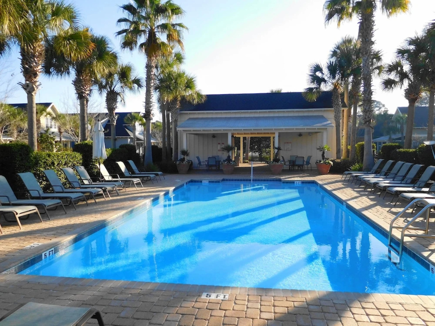 2465 Bungalo 4 Bedroom Home by RedAwning