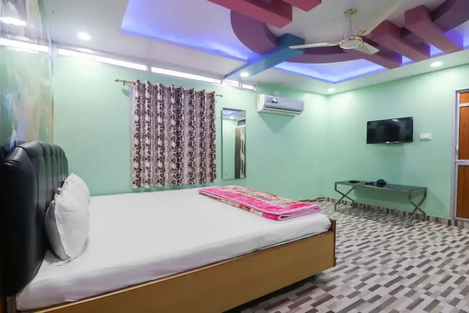 Hotel Janki Palace by OYO Rooms